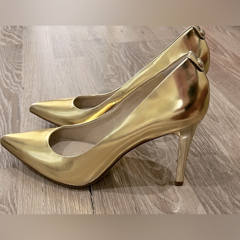 Michael Korse shoes size 8